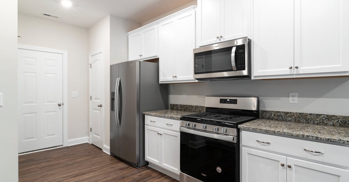 Bold Colour Combinations for Modern Kitchen Designs