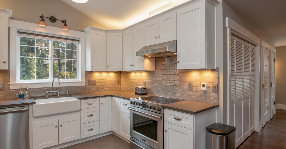 Warning Indicators of Overpromising Contractors